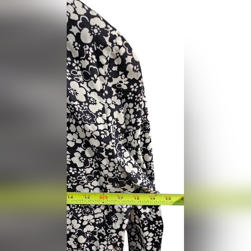 Liz Claiborne Black & White Floral Print Jacket Button Up, Collared & Pockets - Picture 6 of 7